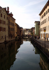 France / Frankreich -  Annecy (Haute Savoie): Thiou canal (photo by K.White)