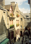 France - le Mont St. Michel (Manche, Normandie): at the post office - photo by A.Baptista