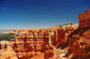 Bryce Canyon National Park, Utah, USA: Sunset Point - the Navajo Loop Trail embraces the cliffs - photo by M.Torres